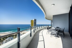 3 Bedroom Sub Penthouse | Balcony