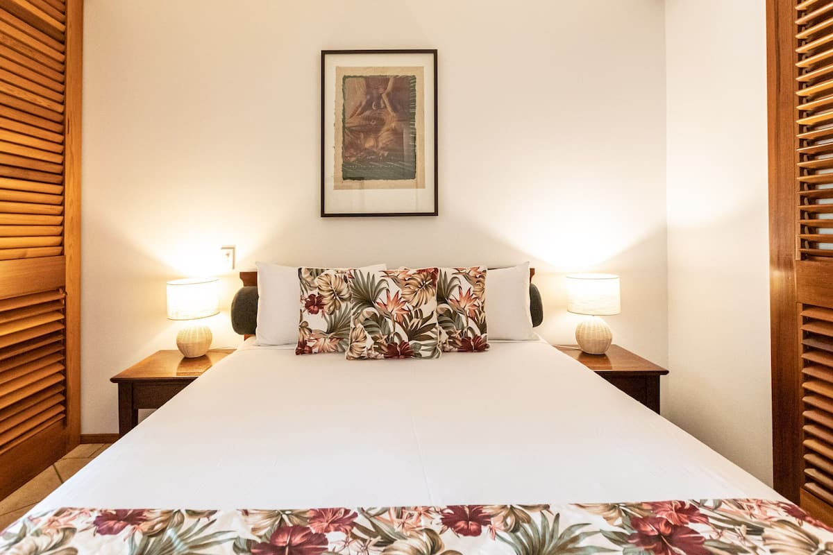 Apartment, 1 Bedroom | 1 bedroom, individually furnished, iron/ironing board, free WiFi