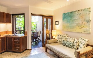 Standard-Apartment | Eigene Küche | Kühlschrank, Mikrowelle, Herdplatte, Wasserkocher mit Kaffee-/Teezubehör