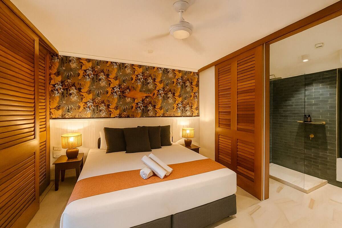 Junior Suite, Pool View
