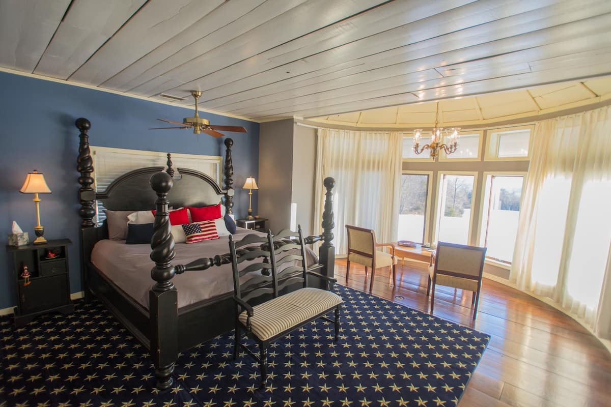 Generals Quarters | Individually decorated, individually furnished, desk, laptop workspace