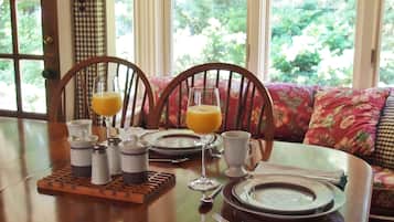 Free daily full breakfast