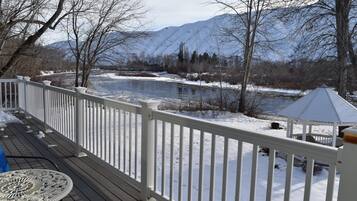 River Room | Premium bedding, individually decorated, individually furnished