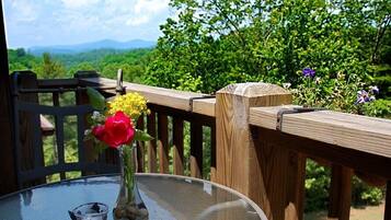 Superior Double Room, Ensuite (Quinn Mountain Suite) | Balcony view