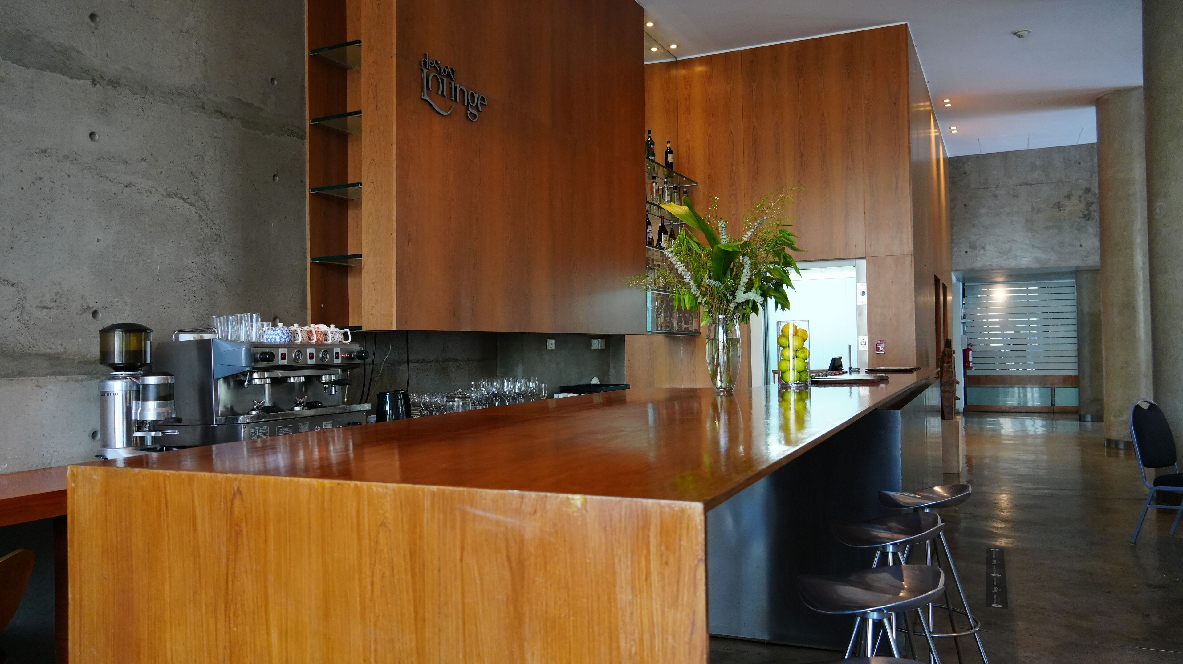 breakfast, lunch and dinner served