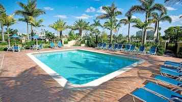 Outdoor pool, sun loungers