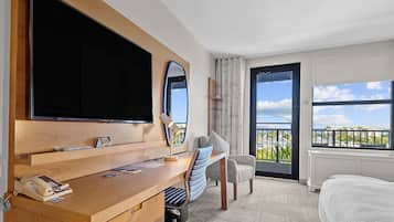 Room, 1 King Bed, Non Smoking, Marina View (Balcony)