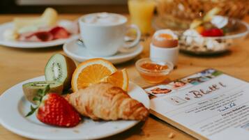 Free daily full breakfast