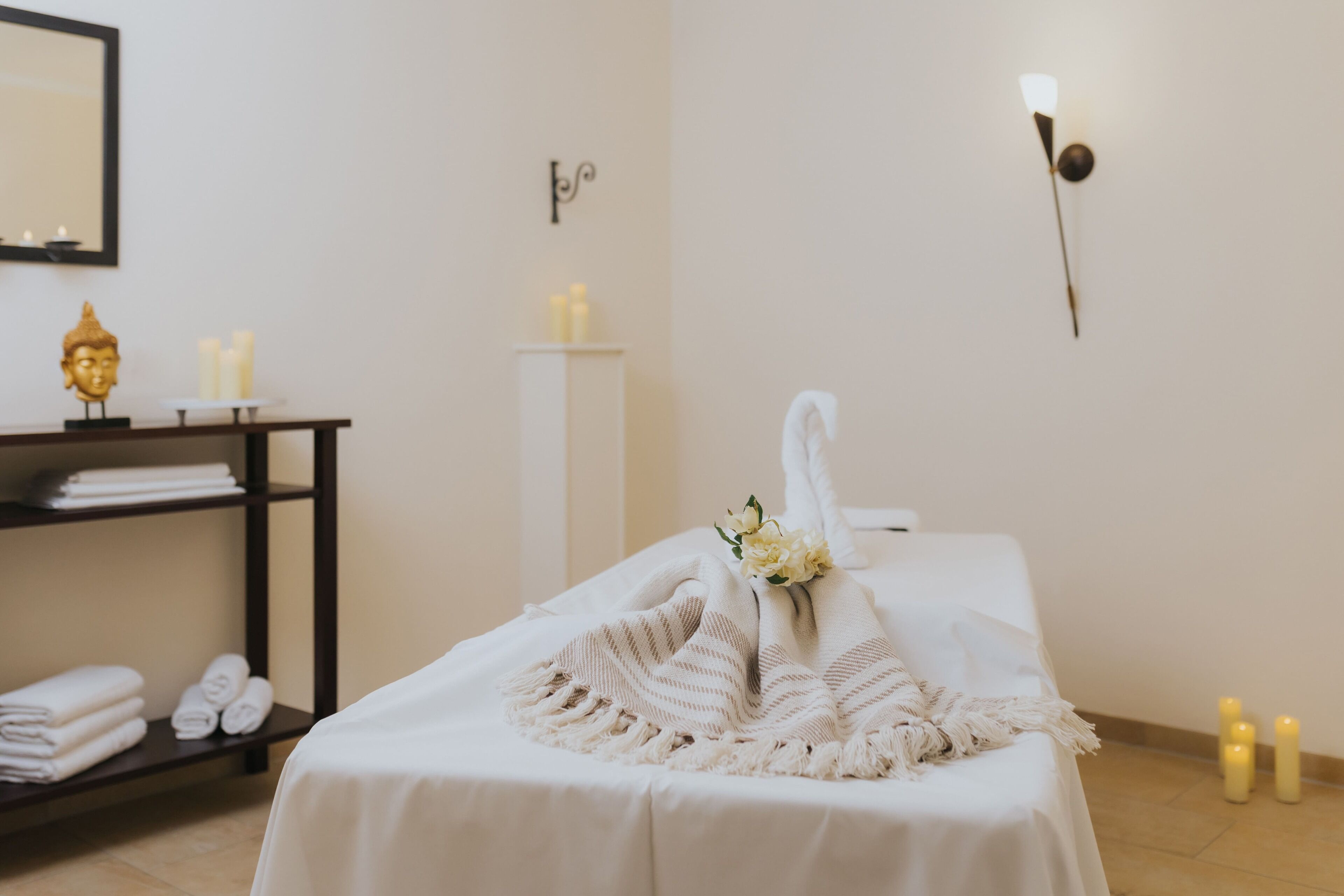 Sauna, steam room, hot springs/mineral springs, body treatments