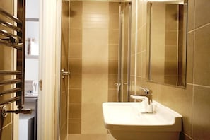 Bathroom - Comfotel Prpl (London)