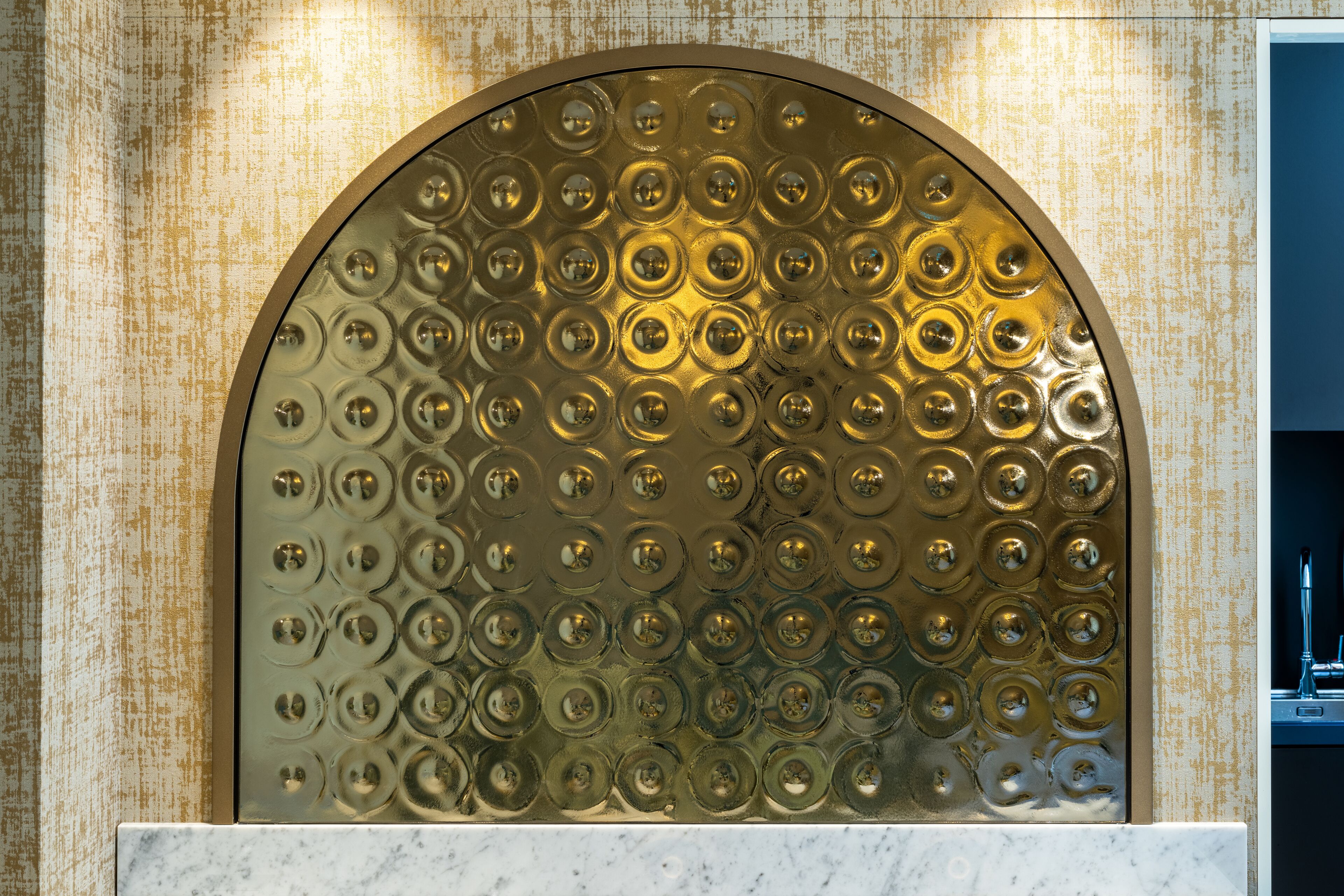 Sudah termasuk sarapan prasmanan setiap hari