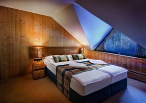 Minibar, in-room safe, rollaway beds, free WiFi