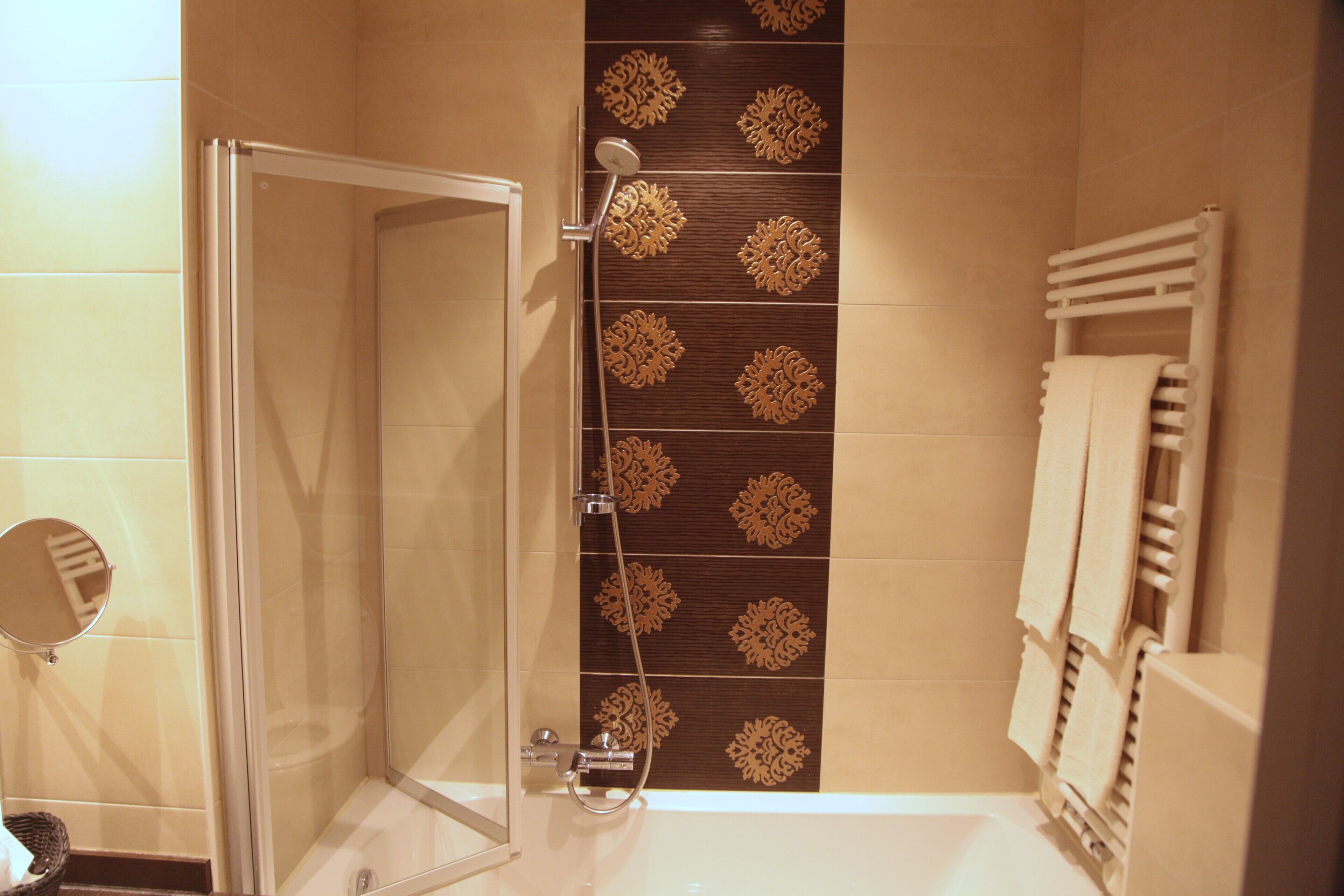 panorama tweepersoonskamer (single use) | bathroom | free toiletries, hair dryer, towels, soap