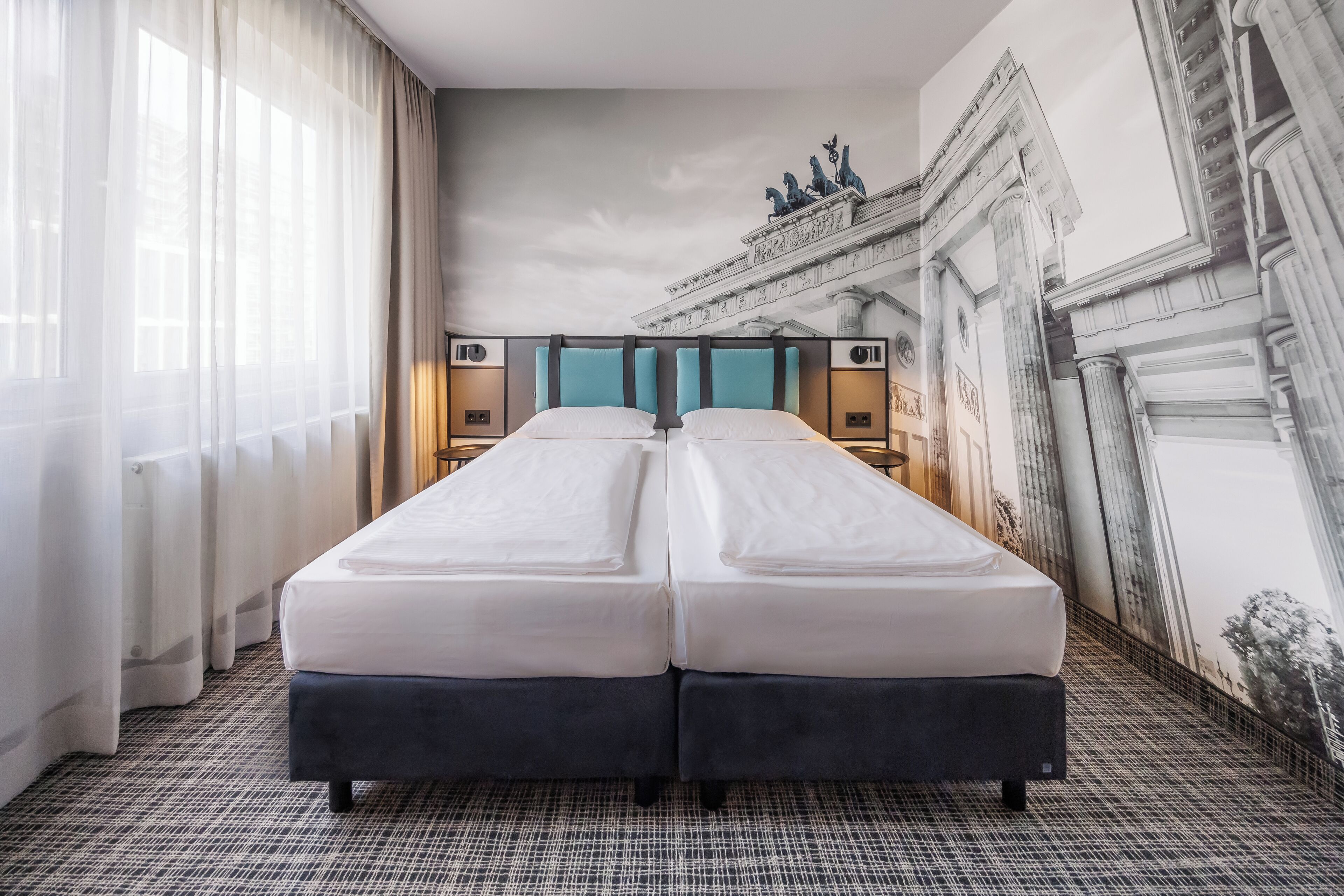 Hypo-allergenic bedding, in-room safe, desk, laptop workspace