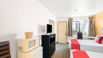 ๋ฃธ, ํธ์ฌ์ด์ฆ์นจ๋ 2๊ฐ | ๊ฐ์ค ๋ด ํธ์ ์์ค/์๋น์ค