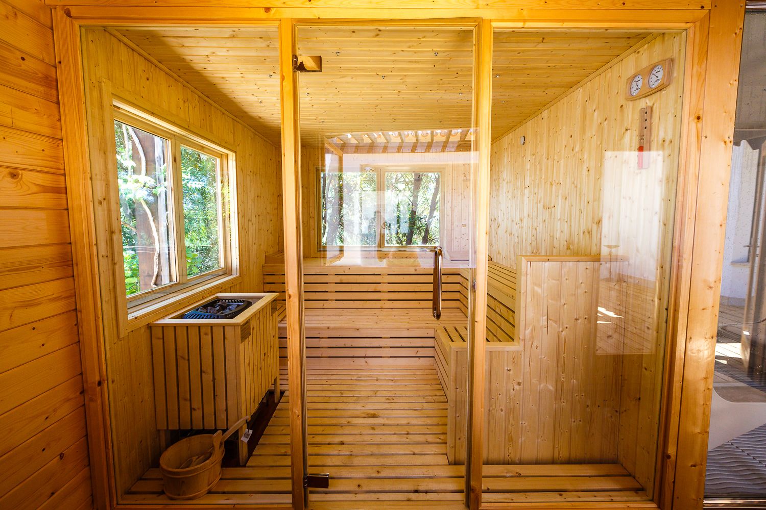 sauna, turkish bath/hammam