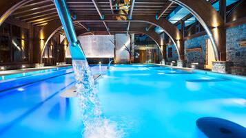 Indoor pool, seasonal outdoor pool, sun loungers