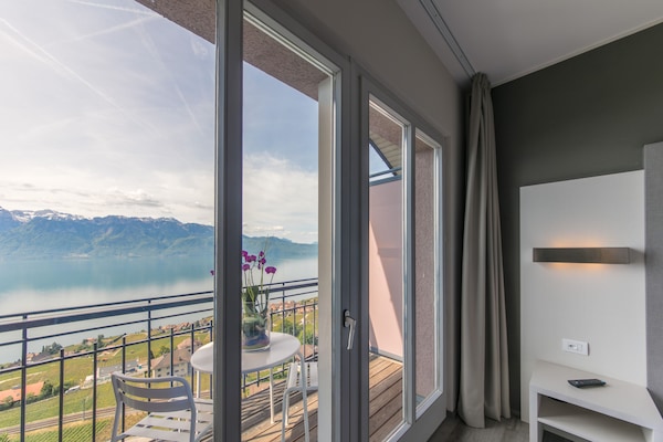 1 chambre, coffres-forts dans les chambres, bureau, Wi-Fi gratuit