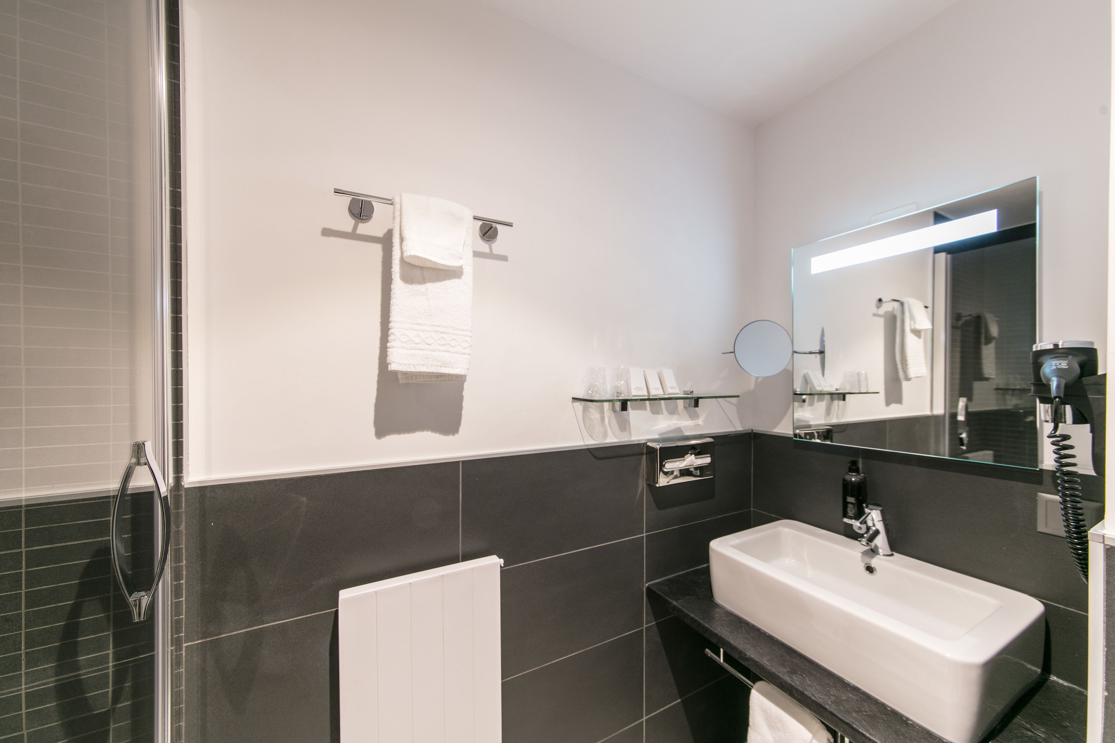 in-room safe, desk, free wifi, bed sheets