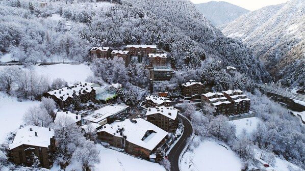Aerial view - Aparthotel Anyóspark Mountain & Wellness Resort (Anyos)