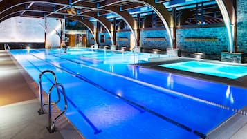 Indoor pool, seasonal outdoor pool, sun loungers