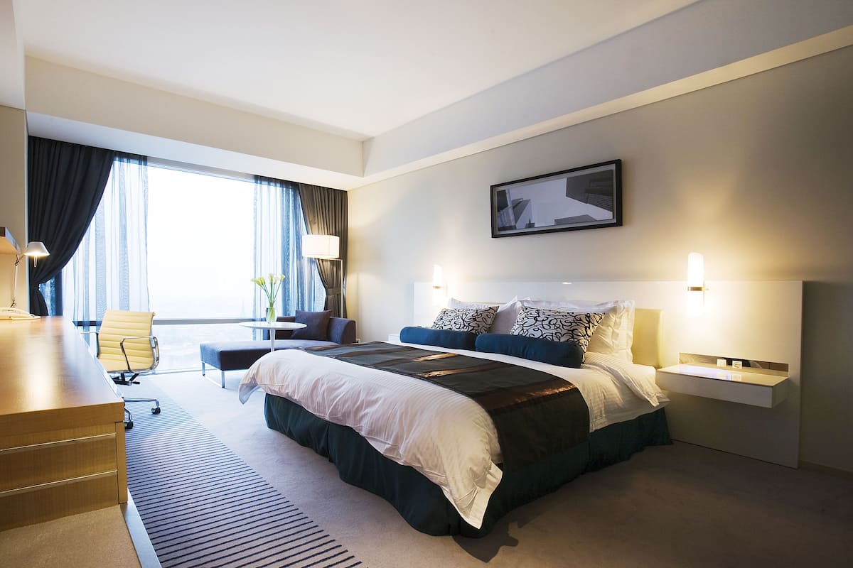 Free minibar items, in-room safe, desk, blackout curtains