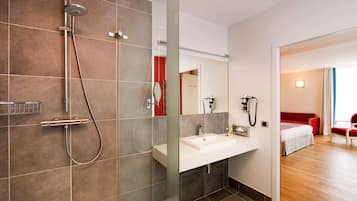 Privilege, Superior Room, 1 Double Bed with Sofa bed | In-room safe, desk, soundproofing, iron/ironing board