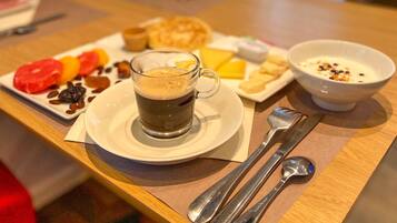 Petit déjeuner buffet servi tous les jours en supplément