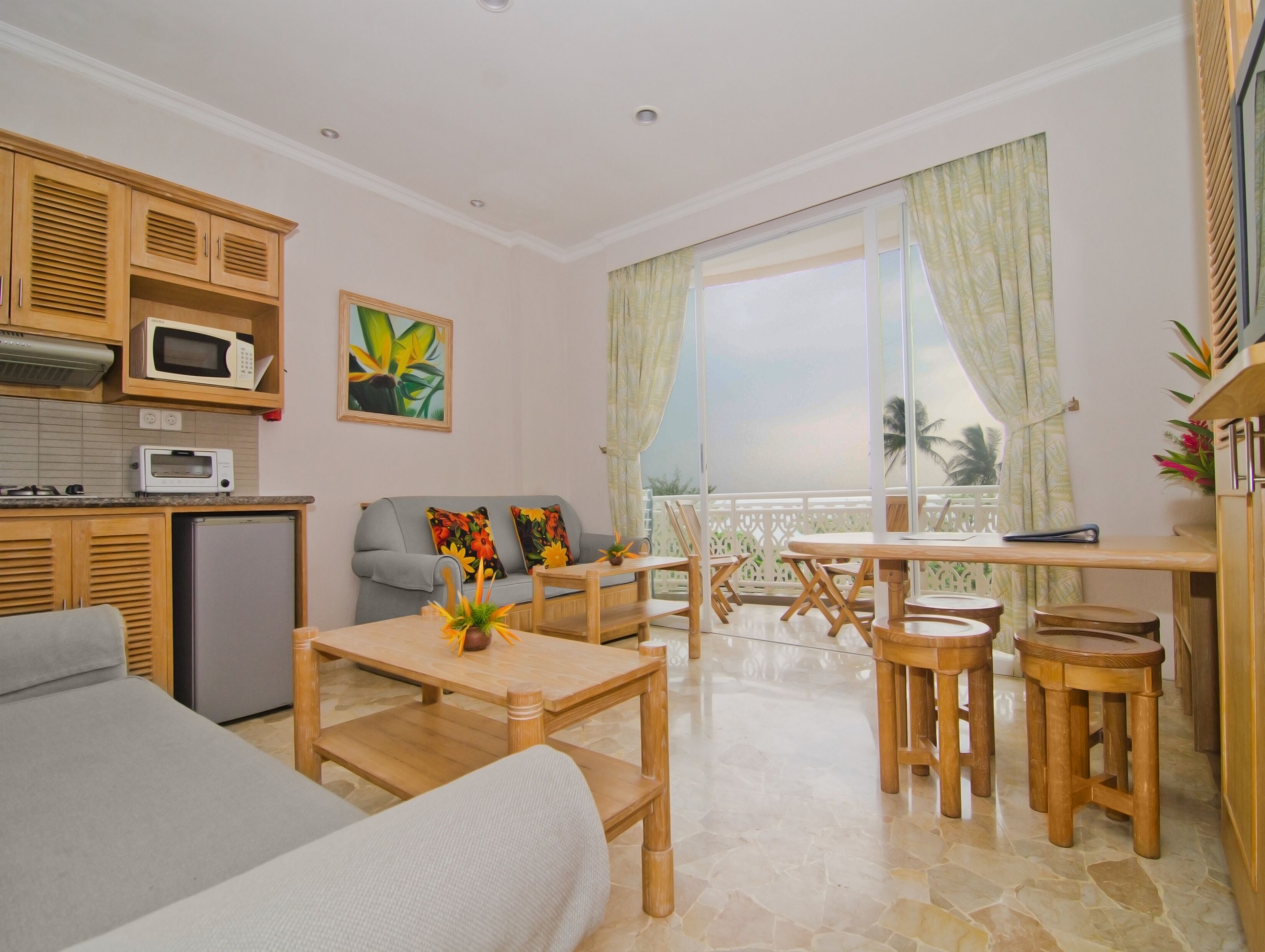 In-room safe, desk, laptop workspace, free WiFi