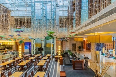 Jinling Lakeview Hotel