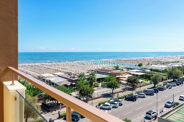 Habitación triple clásica | Caja de seguridad en la habitación, cunas, cuna de viaje y wifi gratis