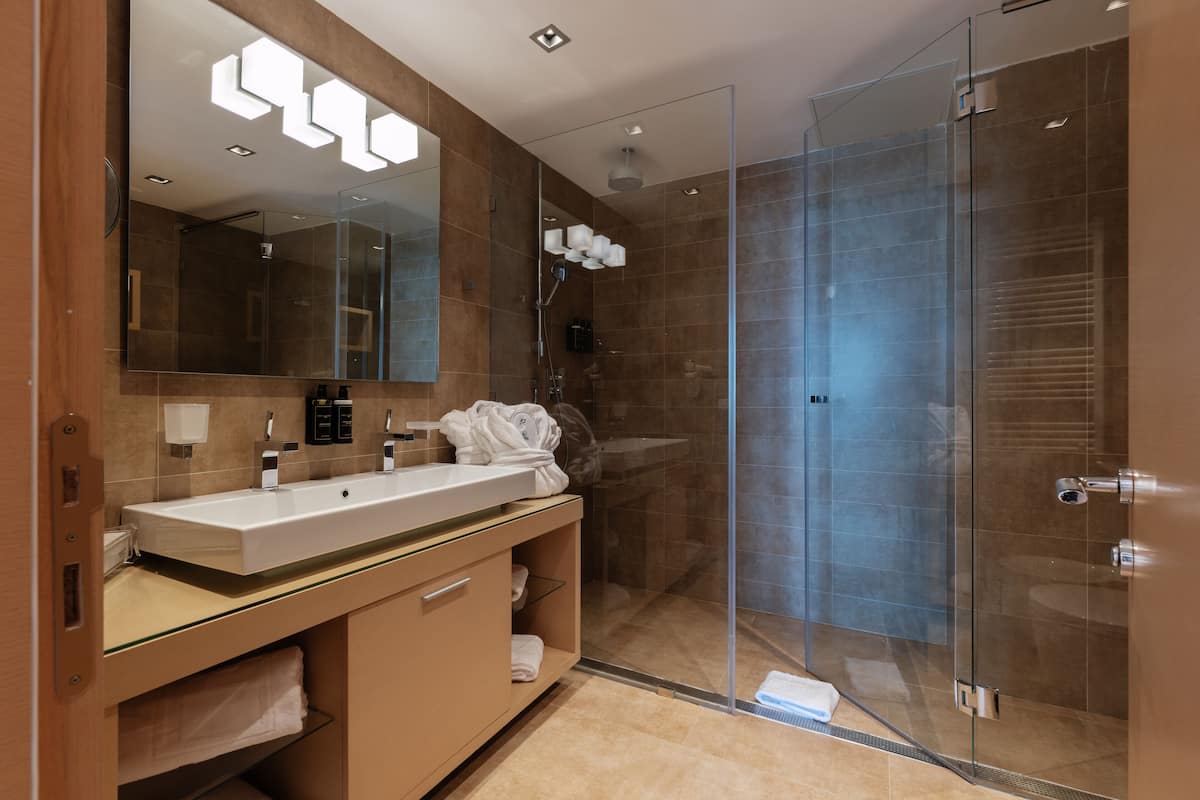 Premium Suite | Bathroom