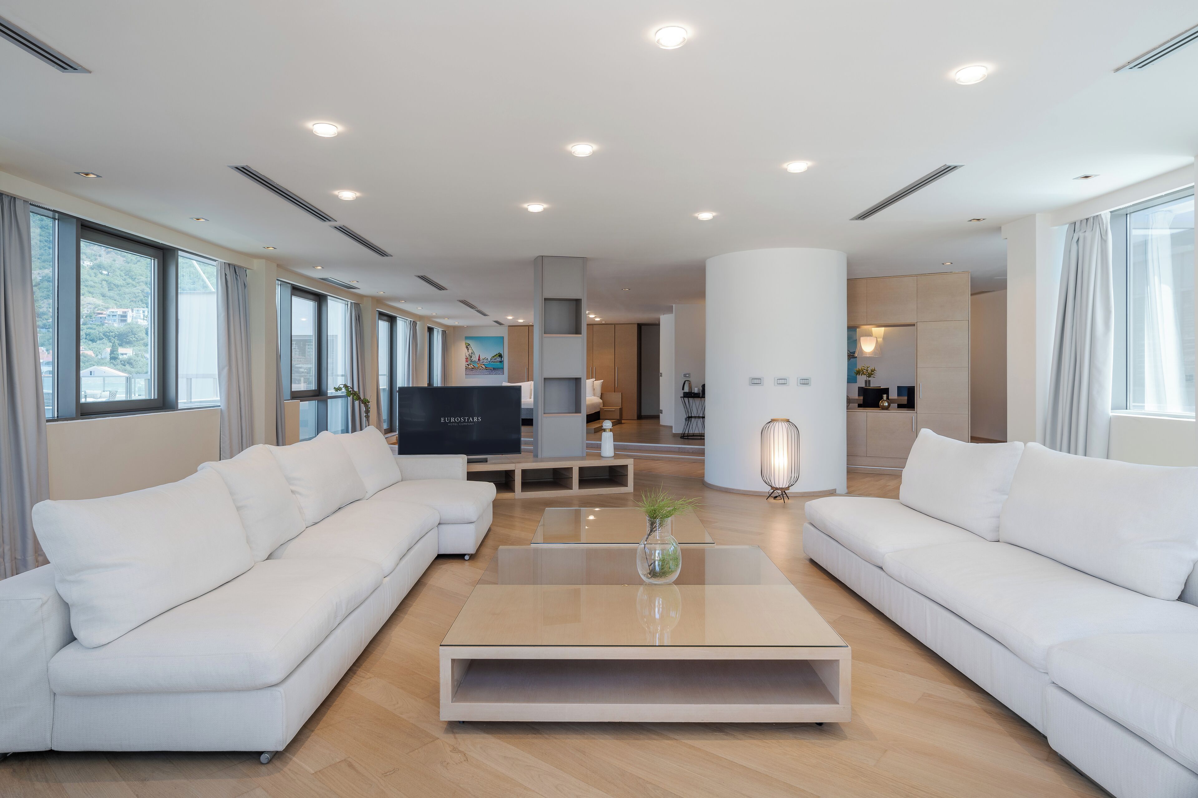 Royal Room, Sea View (Family , 4  pax) | Living area | 30-inch flat-screen TV with cable channels, TV