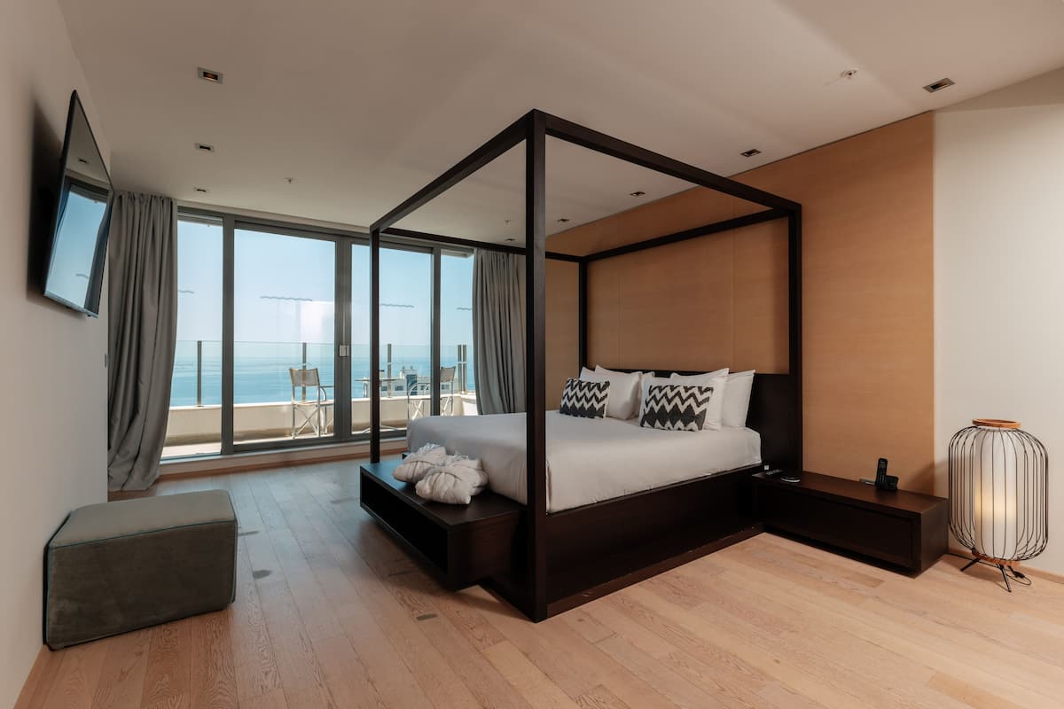 1 bedroom, minibar, in-room safe, desk