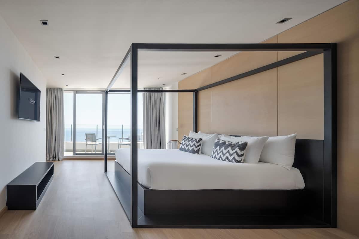 1 bedroom, minibar, in-room safe, desk