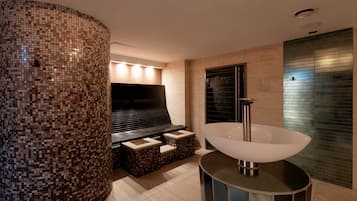 Parihoitohuone(ita), sauna, höyrysauna, turkkilainen sauna
