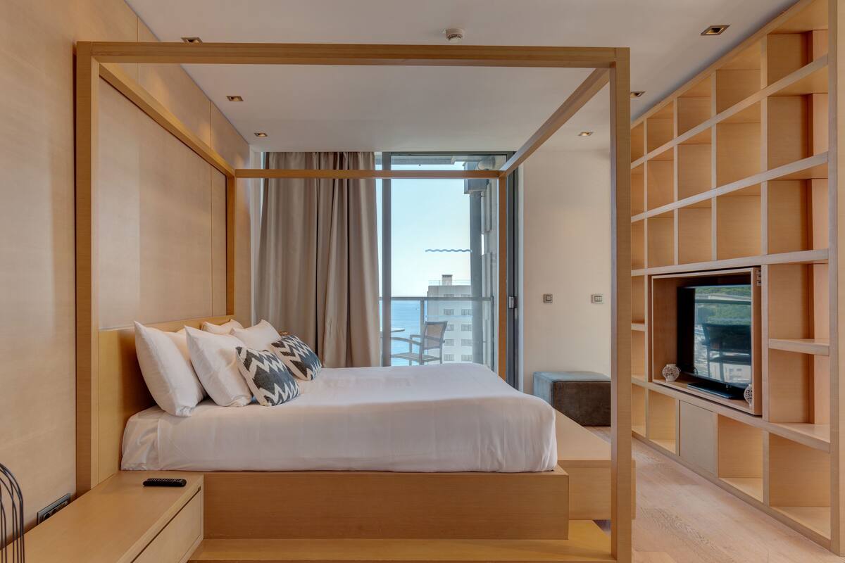 Phòng Suite Premium | 1 phòng ngủ, minibar, két bảo mật tại phòng, bàn 