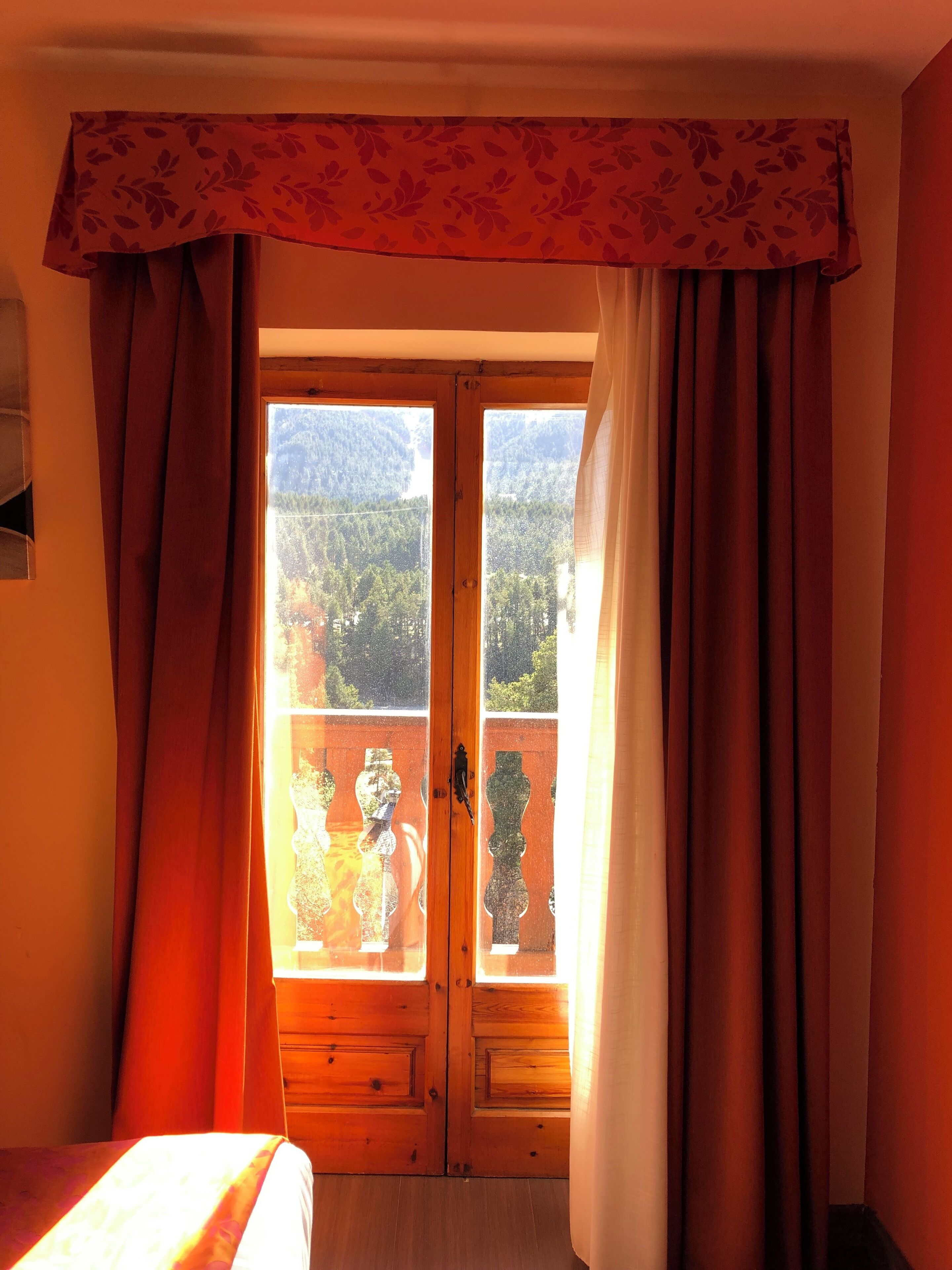 family room | premium bedding, in-room safe, desk, blackout curtains