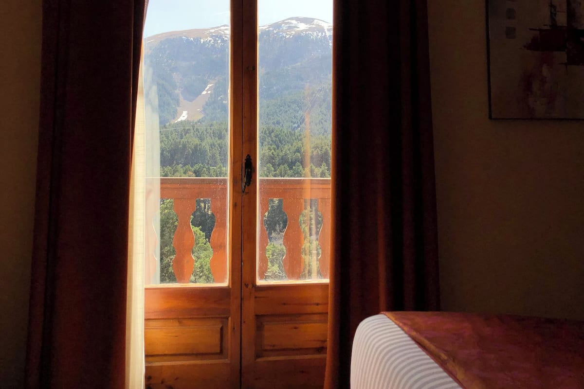 double room | premium bedding, in-room safe, desk, blackout curtains