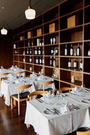 Breakfast, lunch and dinner served - Bom Sucesso Resort (Obidos)
