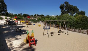Children's play area - outdoor - Bom Sucesso Resort (Obidos)