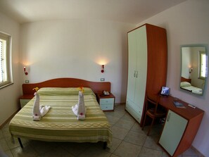 Hypo-allergenic bedding, cribs/infant beds, bed sheets - Hotel Eolo Capo Vaticano (Ricadi)