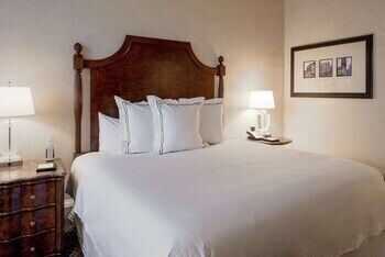 Ropa de cama de alta calidad, cubrecamas y colchones con pillow-top 