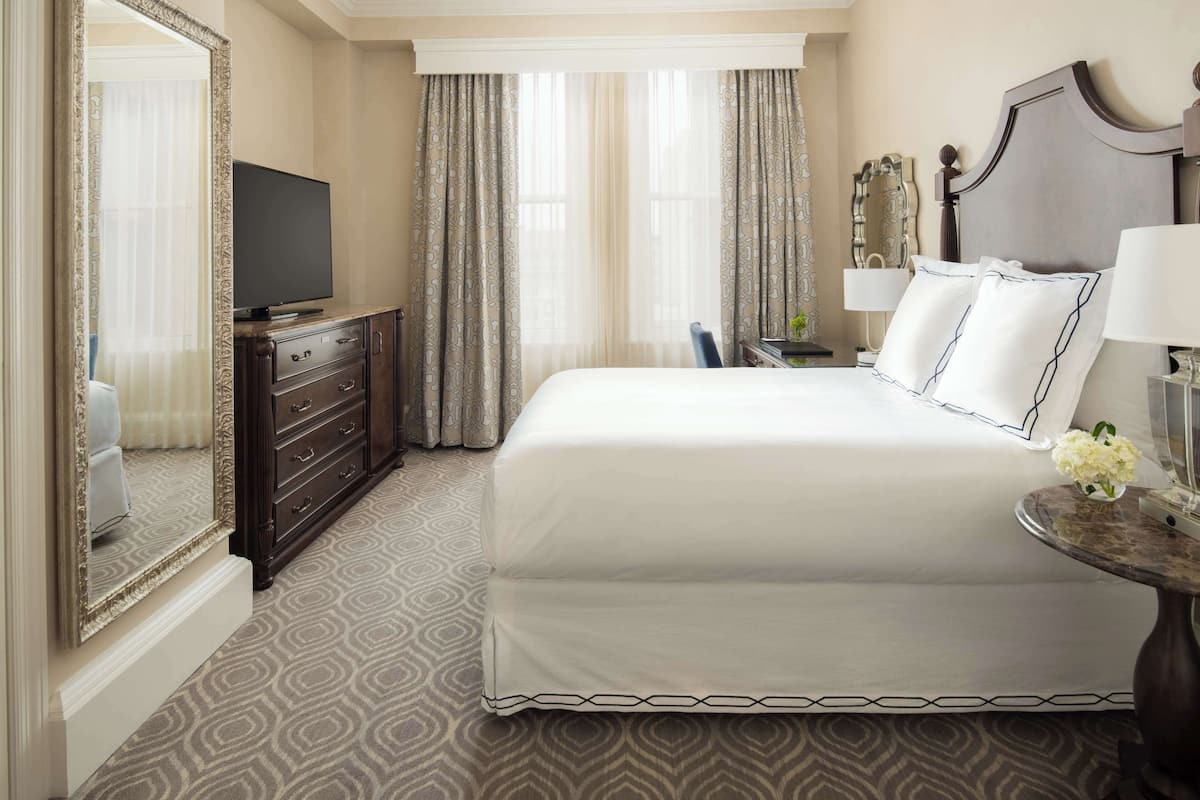Premium bedding, down duvets, pillow-top beds, minibar