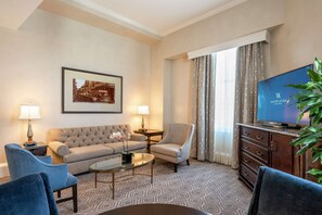 Standard Room, 1 King Bed | Premium bedding, down comforters, pillowtop beds, minibar - The Roosevelt New Orleans, A Waldorf Astoria Hotel (New Orleans)