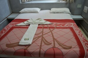 Soundproofing, rollaway beds, free WiFi, wheelchair access - Hotel T.A.P Paradise (Bengaluru)