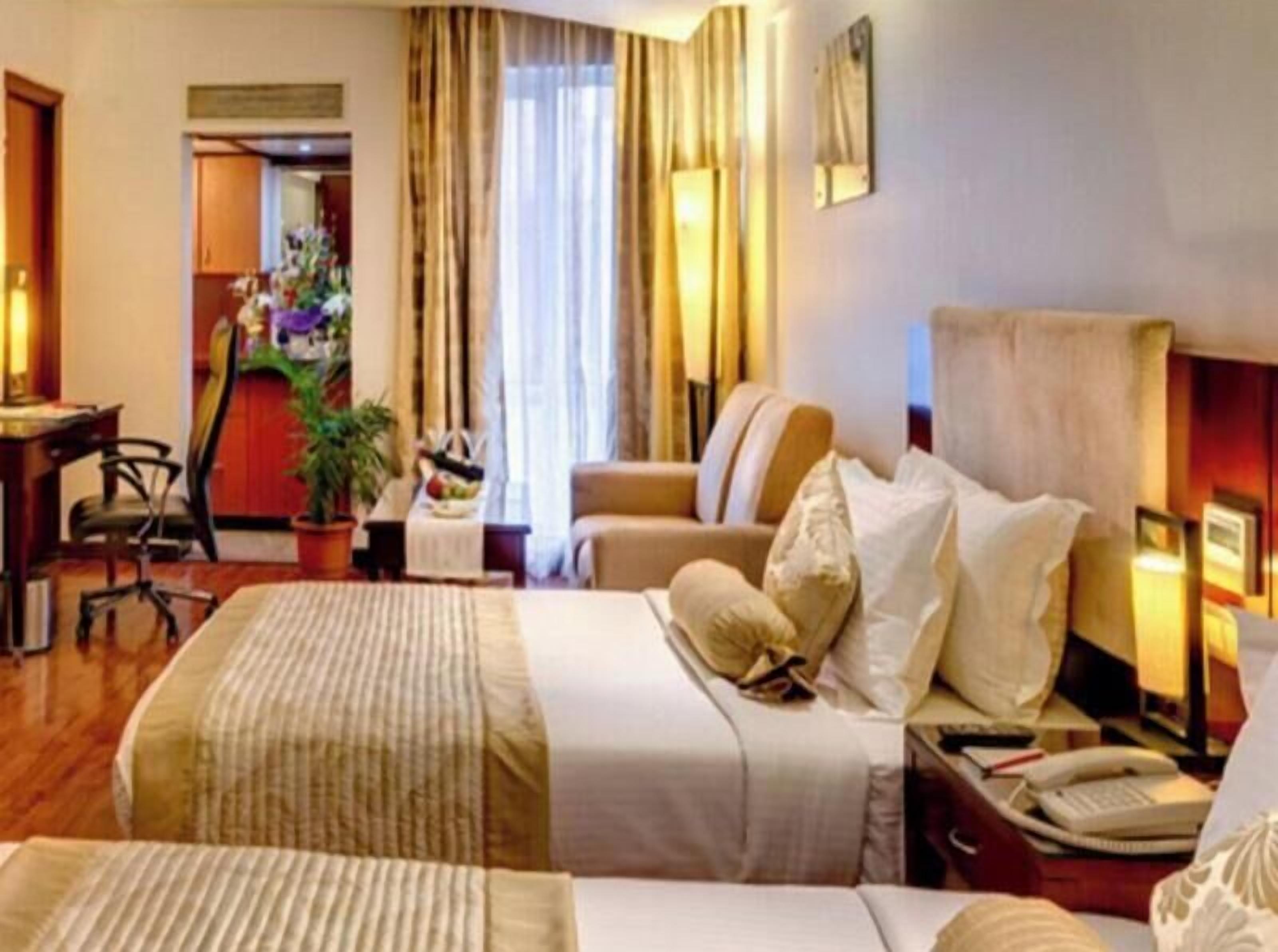 Minibar, in-room safe, soundproofing, free WiFi