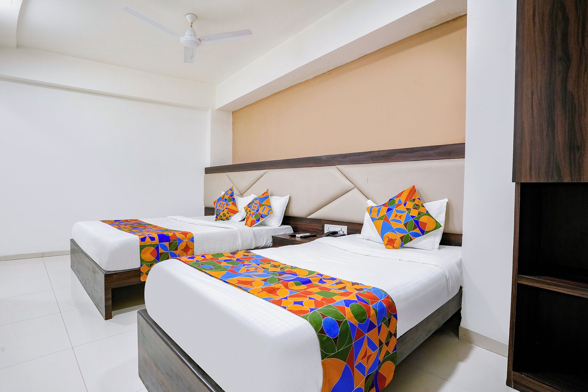 superior room, 1 double bed | in-room safe, desk, free wifi