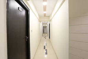 Hallway - Hotel Kamran Residency - Near US Embassy (Mumbai)