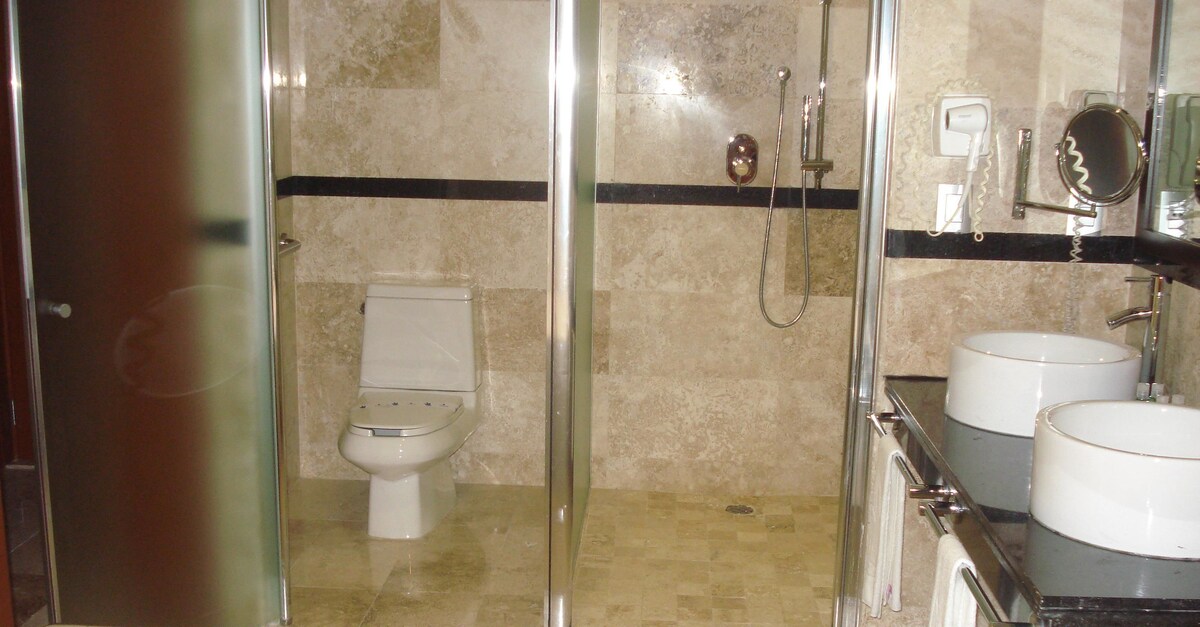 Free toiletries, hair dryer, towels